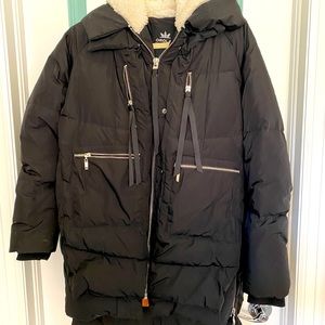Amazon coat size small black